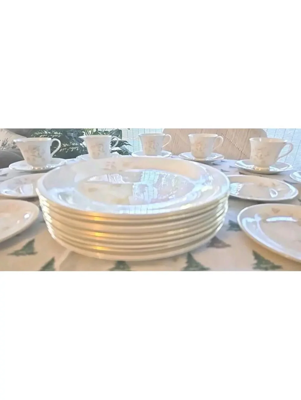 Royal Doulton Allure Vogue 40pc Tea & Dinner Set 10 Place Settings Flawless Mint